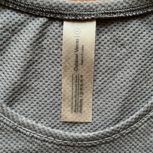 Outdoor Voices cropped muscle tank, size small - Picture 2 of 4